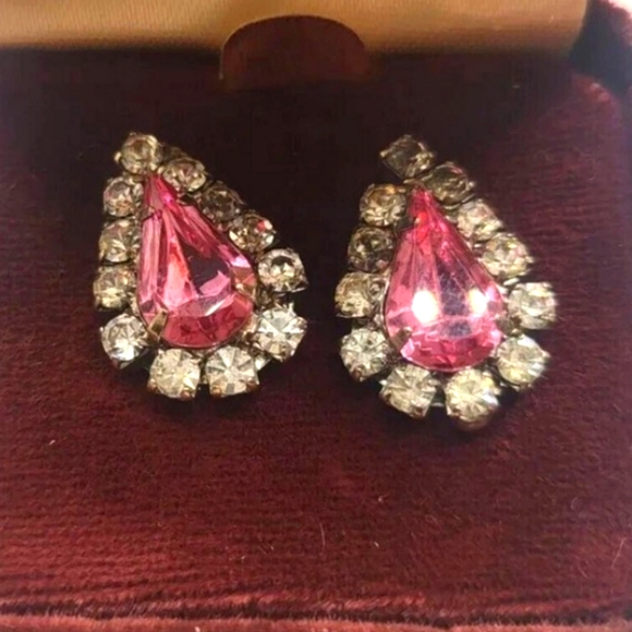Unbranded Intimates & Sleepwear Vintage Fashion Pink Droplet Clear Rhinestone Earrings